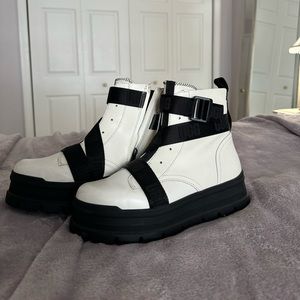 Ugg boots size 8 women’s